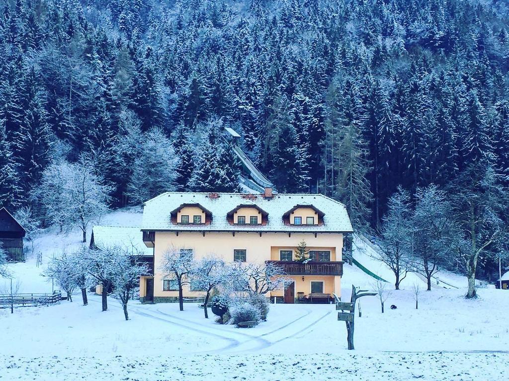 Villa Tourist Farm Kolar à Ljubno Extérieur photo